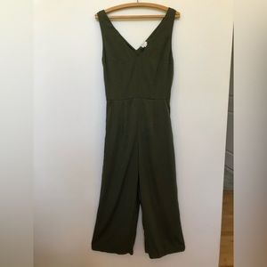 Adorable dark green jumpsuit